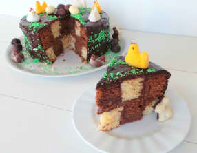 Gâteau damier de Pâques facile et sans moule spécial