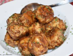 Boulettes de volaille et chair à saucisse au miel et au thym