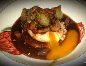 Oeuf poché à la bourguignonne