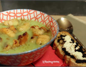 Velouté de brocolis aux épices italiennes et croutons de ciabatta