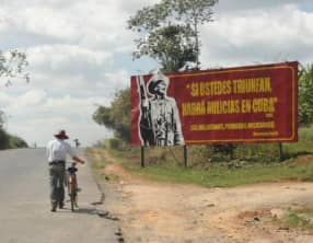 Papas rellenas, sofrito cubain et coquito acaramelado