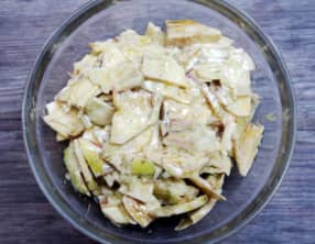 Salade d’artichauts violets crus à la moutarde