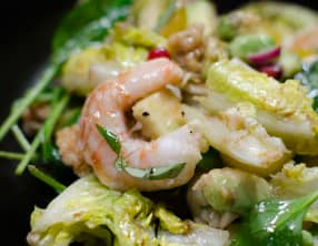 Salade de crevettes à l'avocat et à la grenade