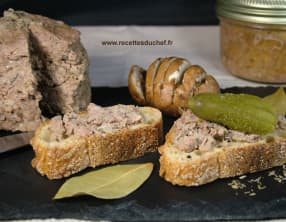 Terrine de porc au porto et aux champignons