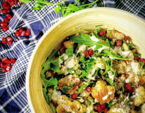 Salade de chou-fleur rôti et quinoa, sumac et tahini