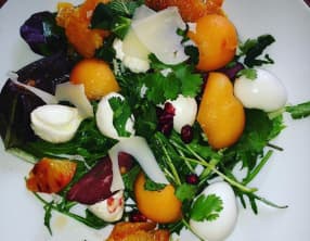 Salade folle de Pâques à l’ail des ours