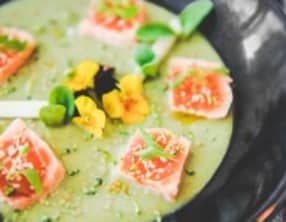 Cubes de saumon confit, crémeux de brocolis au Délice du Poitou