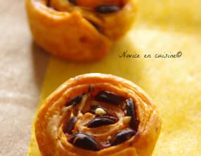 Feuilletés roulés tomates, fromage et chorizo