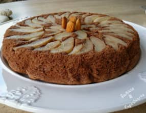 Gâteau au Chocolat, aux Poires et aux Noisettes