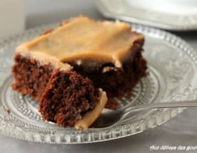 Brownie au chocolat glaçage au caramel