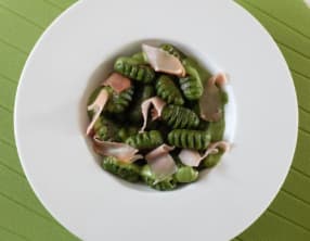 Gnocchi verdi, crème d’épinards au parmesan