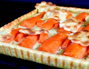 Tarte légère aux carottes rôties et moutarde à l'ancienne