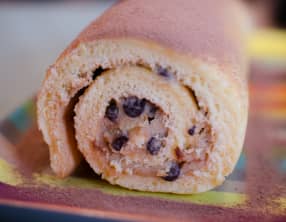 Gâteau roulé au cookie dough