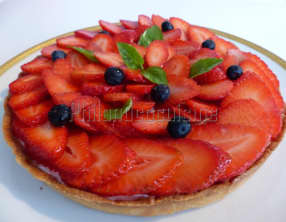 Tarte aux fraises sur un lit de crème au citron