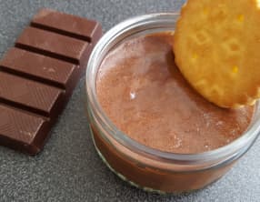 Mousse au chocolat et amande