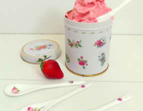 Glace au yaourt et à la fraise