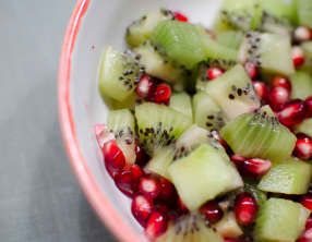 Salade de kiwi et de grenade à la vanille
