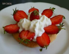Sablé fraises chantilly