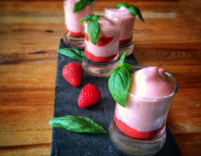 Mousse aérienne fraise - basilic