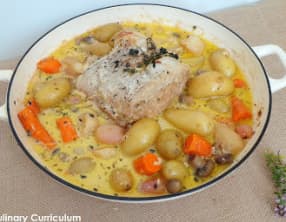 Rôti de porc au thym frais, miel et petits légumes