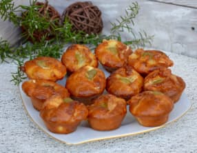 Bouchées apéritives chèvre, olives et romarin