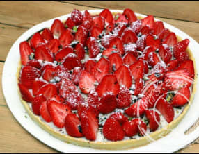 Tarte aux fraises sur sa panna cotta coco