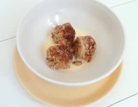 Boulettes avec des restes de jambon entier