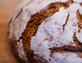 Pain bis de seigle sans levain