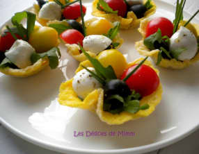 Mini salade caprese en bouchée apéritive