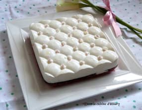 Panna cotta aux trois fruits rouges et basilic