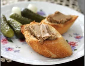 Mousse de foies de volailles au Monbazillac et au poivre Kampot