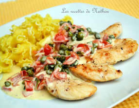 Aiguillettes de poulet, sauce crémeuse aux tomates cerise et aux câpres