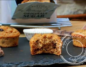 Muffins aux noisettes, poire et pépites de chocolat, sans beurre