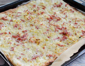 La tarte flambée alsacienne ou Flammenkueche