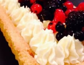 Tarte chocolat blanc verveine et fruits rouges