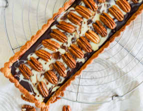 Tarte marbrée chocolat caramel et noix de pécan