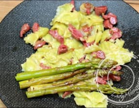 Ravioles aux gésiers et asperges vertes