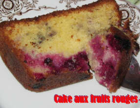 Cake aux fruits rouges
