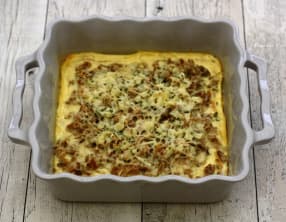 Gratin au thon, oignon et persil