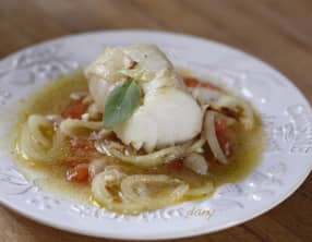 Dos de cabillaud au bouillon de tomates