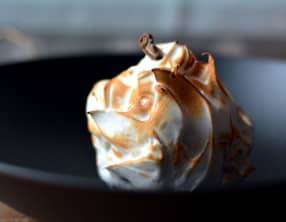 Poires au thé meringuées