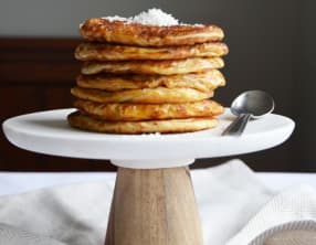 Pancakes joufflus cannelle et lait de coco