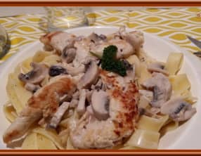 Tagliatelles et sauce crémeuse au porto