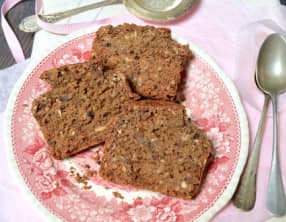 Cake aux pois-chiche, vanille, caroube et noix de coco