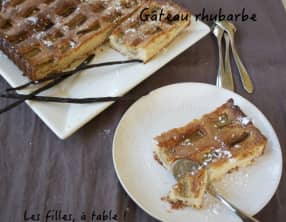 Gâteau moelleux à la rhubarbe