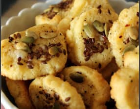 Sablés apéro au comté et parmesan , graines de lin et de courge