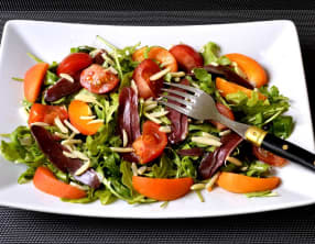 Salade au canard fumé et aux abricots