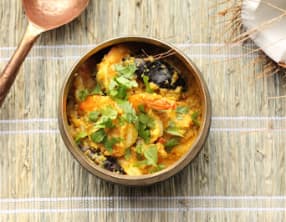 Curry Malvani de crevettes à la noix de coco fraîche