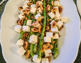 Des asperges grillées