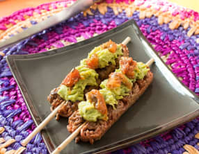 Brochettes de boeuf haché au guacamole
